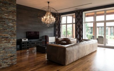 Larmario: 25 años siendo fabricante e instaladores de armarios, vestidores, puertas, suelos y muebles auxiliares se muestra un salón tras haberse realizado un proyecto de interiorismo