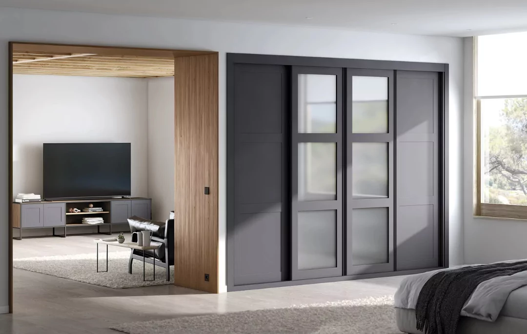 renovación exposición tienda LARMARIO en Málaga