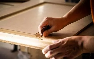 Larmario: 25 años siendo fabricante e instaladores de armarios, vestidores, puertas, suelos y muebles auxiliares